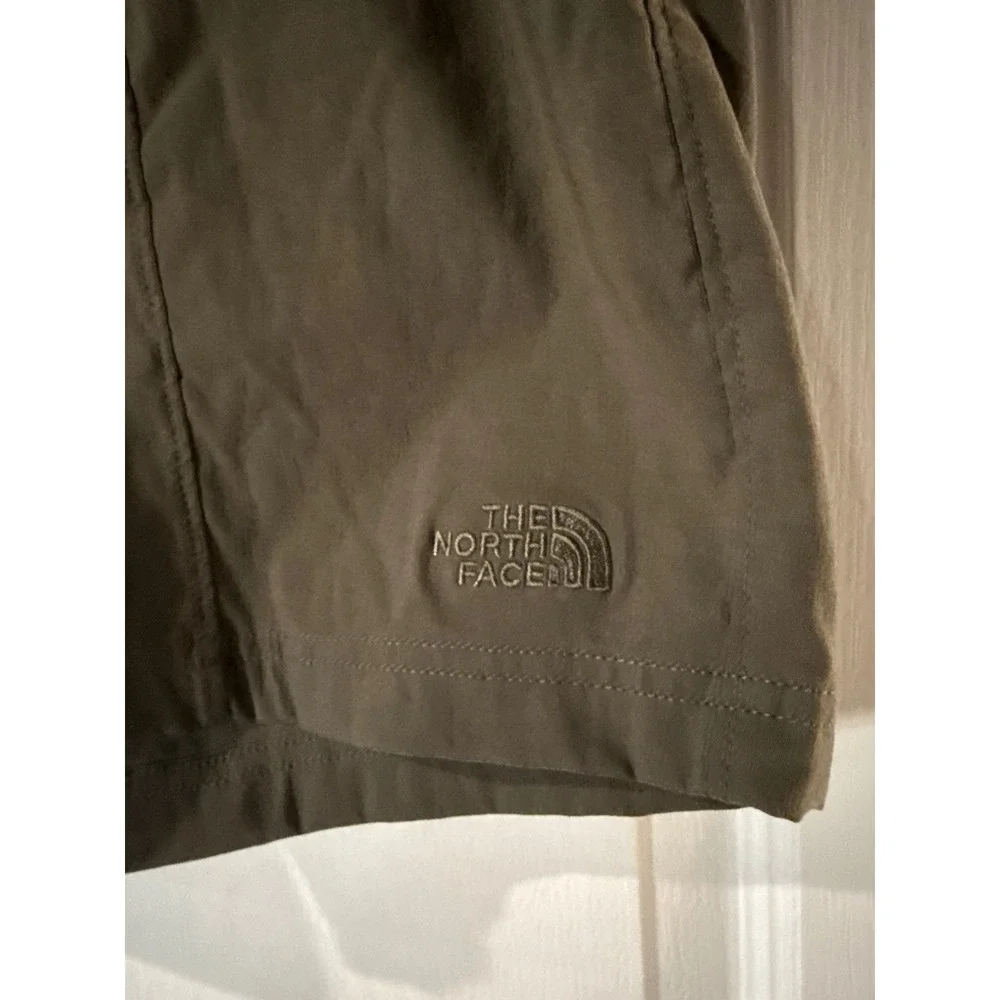 The North Face Mens Olive Green Hiking Shorts Elastic Waist Stretch Size Medium